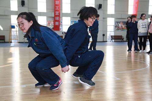 1552116038208062.jpg 蹲跳接力_副本.jpg