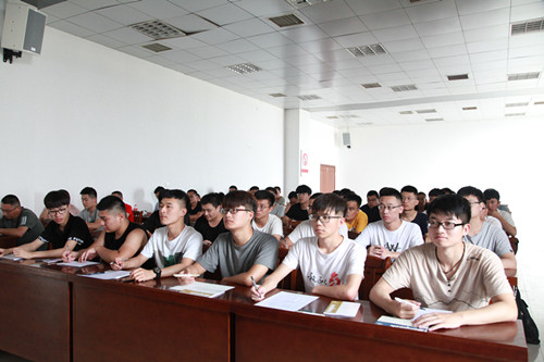 1563328396635200.jpg 职工培训 (2)_副本.jpg