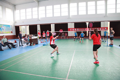 1597389018190085.jpg 职工羽毛球比赛 (2)_副本.jpg