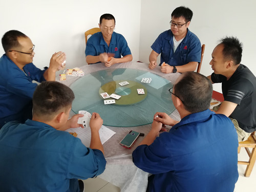 1598601638693993.jpg 职工够级扑克象棋比赛 (2)_副本.jpg